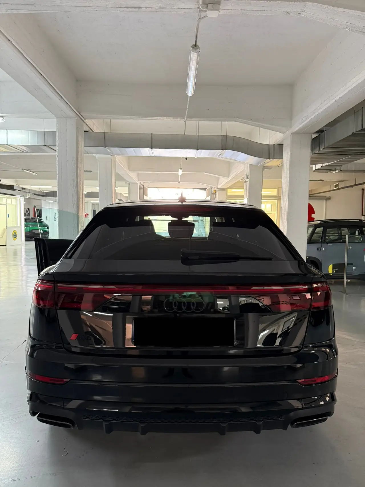 Audi Q8 2025, interior — Veyra Cars, Europe. The 2025 Audi Q8 pairs a 340 hp drivetrain with a cabin built for five, striking a…
