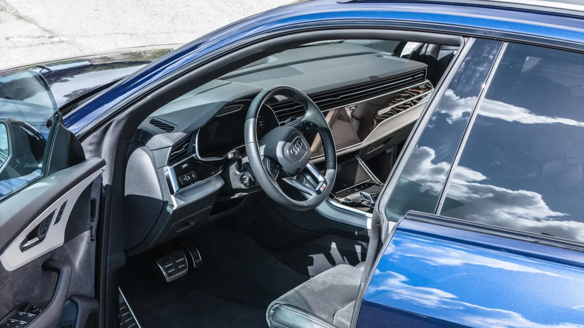 Audi Q8 55 TFSI 2022, interior — Veyra Cars, Europe. The 2022 Audi Q8 55 TFSI is built for travelers who want SUV space without giving up…