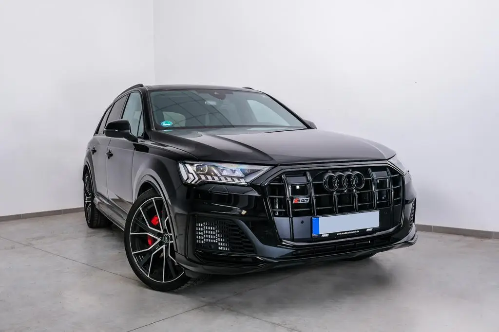 Audi SQ7 2025, interior — Veyra Cars, Europe. The 2025 Audi SQ7 pairs a 507 hp drivetrain with genuine seven-seat practicality, a…