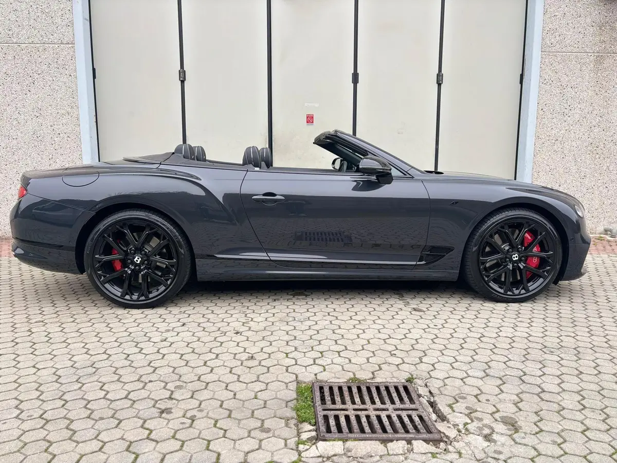 Bentley Continental GTC S V8 2025, exterior — Veyra Cars, Europe. The 2025 Bentley Continental GTC S V8 pairs 550 hp with the composure that has always set…