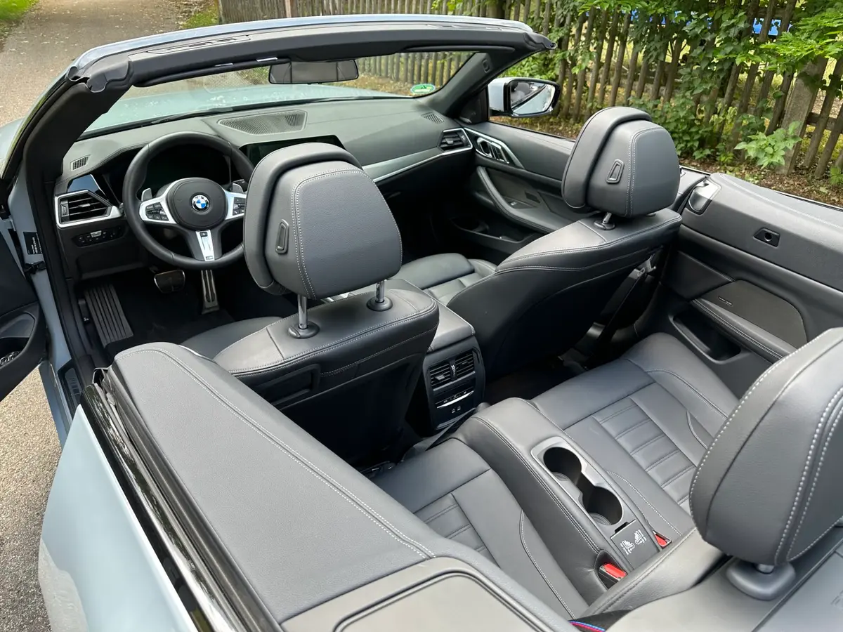 BMW 430i Cabrio 2023, dashboard — Veyra Cars, Europe. The 2023 BMW 430i Cabrio pairs 245 hp with a folding roof, giving four seats and a…