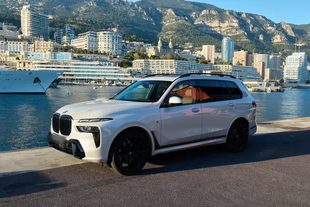 BMW X7 40d M 2024 — Veyra Cars, Europe