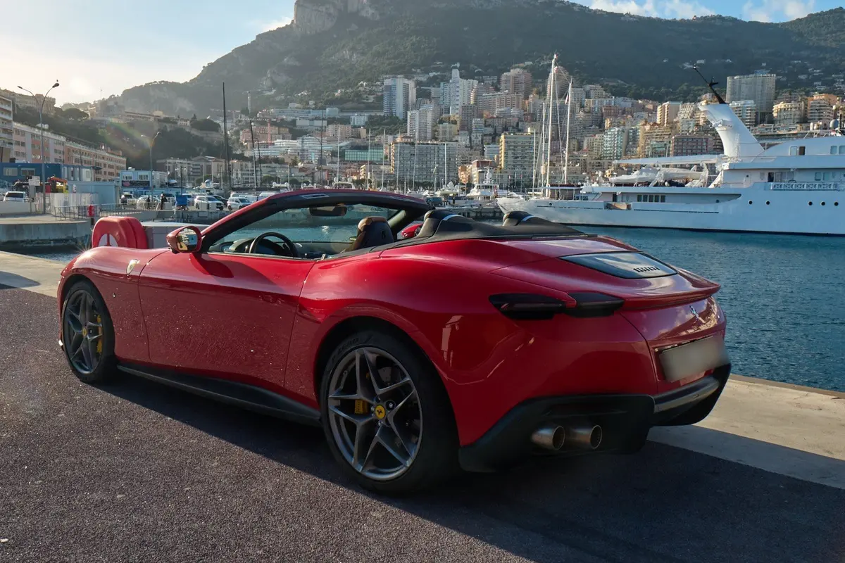 Ferrari Roma Spider 2024, front view — Veyra Cars, Europe. The Ferrari Roma Spider pairs a 620 hp V8 with a two-seat cabin built for open-air…