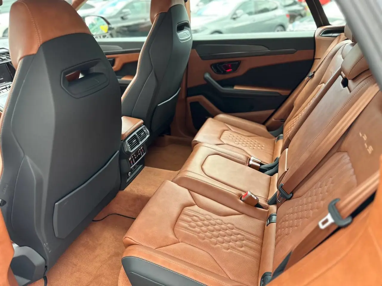 Lamborghini Urus S 2023, exterior — Veyra Cars, Europe. The Lamborghini Urus S pairs a 657 hp V8 with five-seat practicality, a combination few…