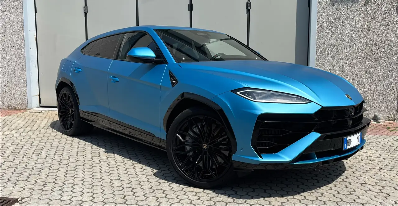 Lamborghini Urus SE 2025 — Veyra Cars, Europe. The 2025 Lamborghini Urus SE brings 800 hp and five-seat practicality together in a way…
