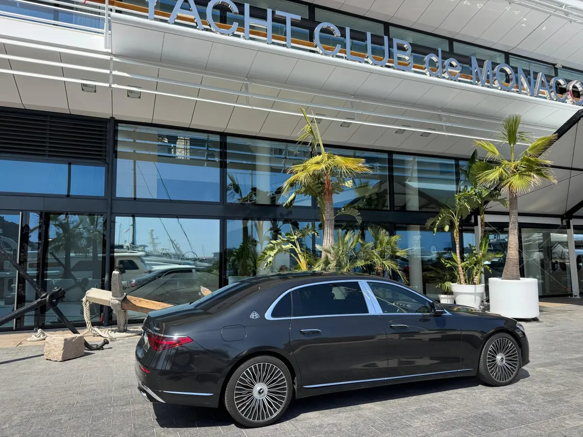 Maybach S580 2023, rear view — Veyra Cars, Europe. The 2023 Maybach S580 is built for the moment when arrival matters as much as the journey…