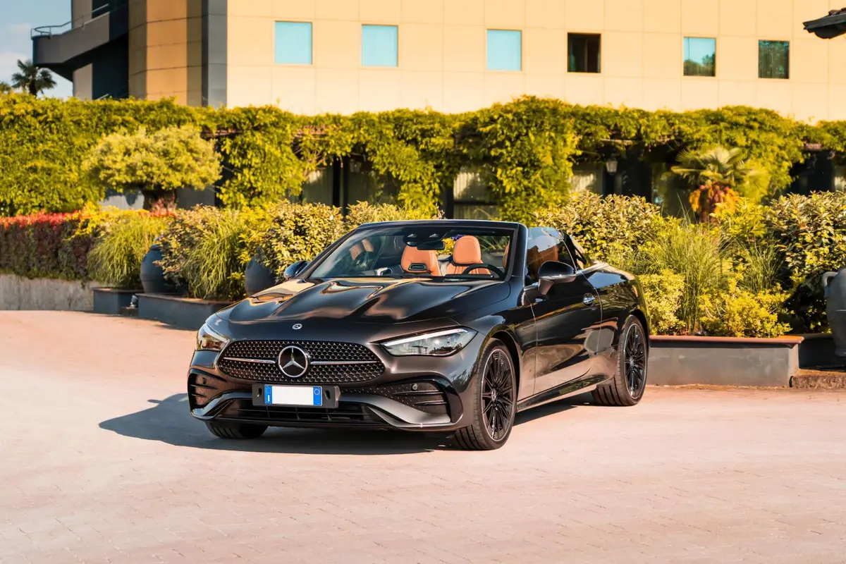 Mercedes Benz CLE 300 Cabriolet AMG Premium 2025, dashboard — Veyra Cars, Europe. The 2025 Mercedes Benz CLE 300 Cabriolet AMG Premium sits between comfort and presence, a…