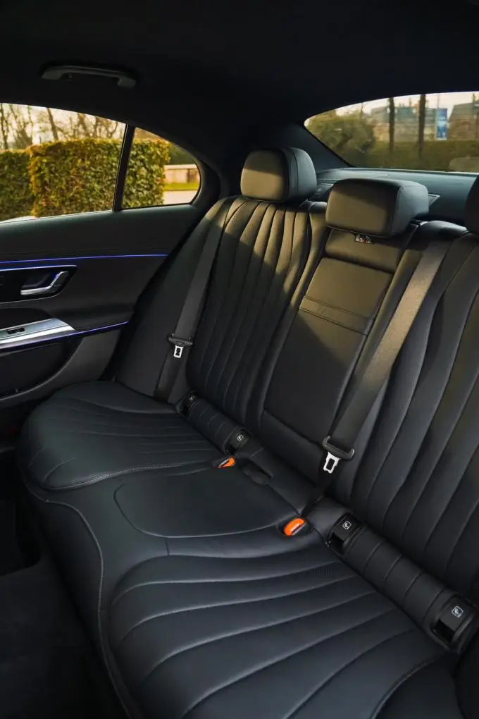 Mercedes Benz E-klasse 220d Premium Plus 2026, interior — Veyra Cars, Europe. The 2026 Mercedes-Benz E-Klasse 220d Premium Plus is built for drivers who value…