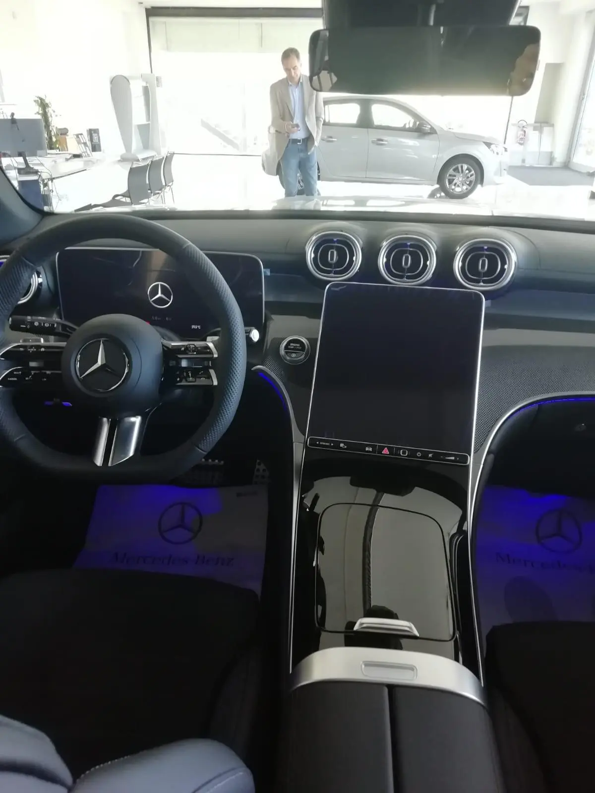 Mercedes Benz GLC 2025, exterior — Veyra Cars, Europe. The 2025 Mercedes Benz GLC settles into the role of a dependable, composed SUV rather…