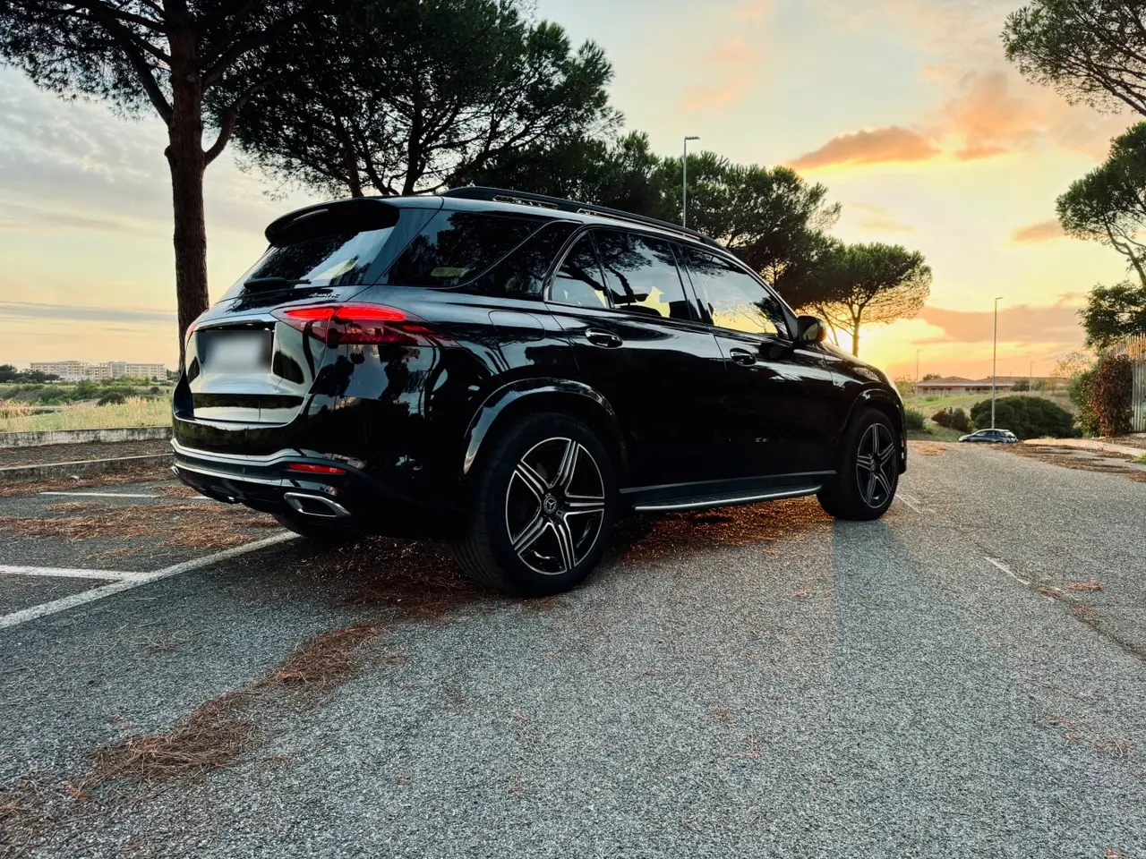 Mercedes Benz GLE 450 AMG 2024, front view — Veyra Cars, Europe. The Mercedes Benz GLE 450 AMG pairs a 367 hp six-cylinder platform with the composure…