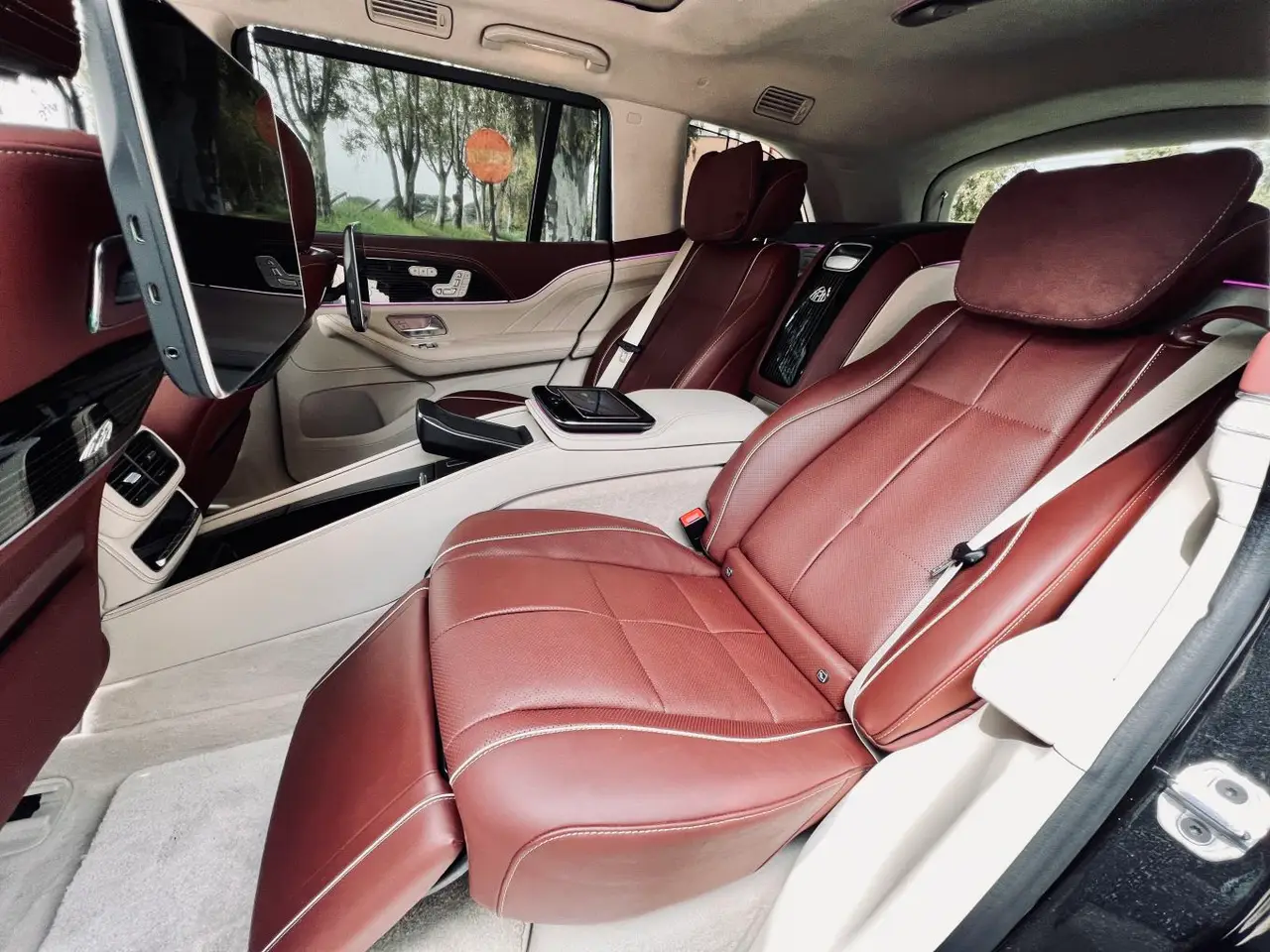 Mercedes Benz GLS Maybach 2022, interior — Veyra Cars, Europe. The Mercedes-Benz GLS Maybach carries its 550 hp with a calm that suits its purpose: this…