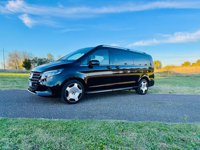 Mercedes Benz V300 4x4 XL Exclusive 7 seats 2025 — Veyra Cars, Europe