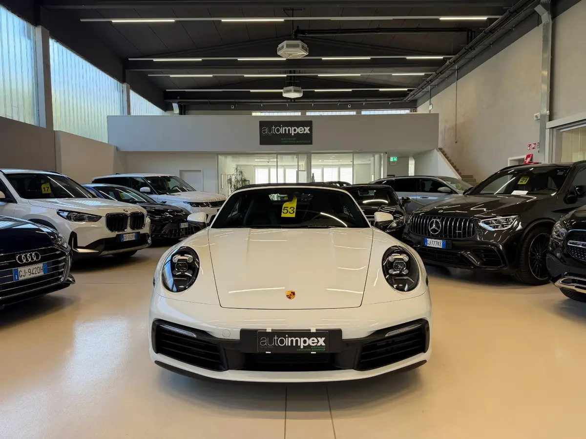 Porsche 911 Carrera S Cabrio (992) 2025, dashboard — Veyra Cars, Europe. The 2025 Porsche 911 Carrera S Cabrio (992) carries 480 hp through a chassis that has…