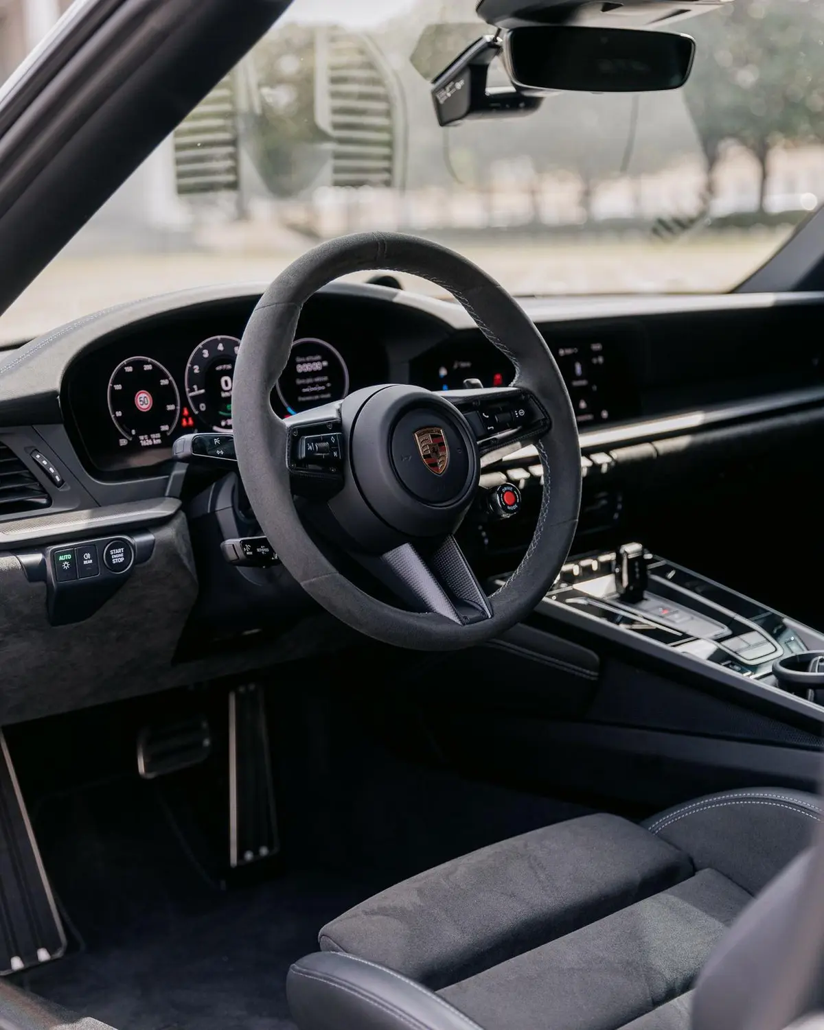 Porsche Carrera Spyder 992,2 GTS 2025, rear view — Veyra Cars, Europe. The 2025 Porsche Carrera Spyder 992.2 GTS pairs 541 hp with the four-seat practicality…