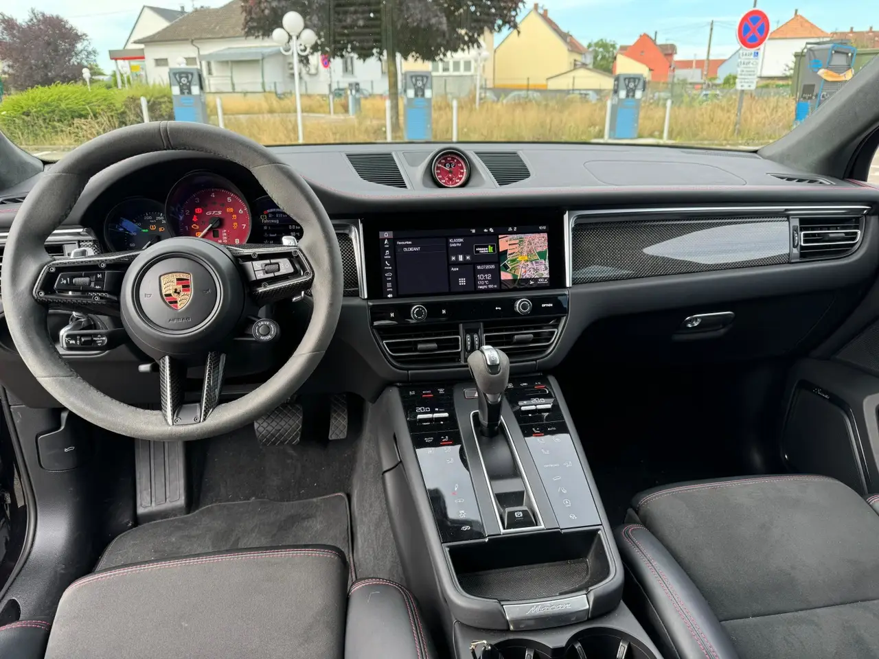 Porsche Macan GTS 2024, exterior — Veyra Cars, Europe. The Porsche Macan GTS pairs the practicality of a five-seat SUV with the sharper…