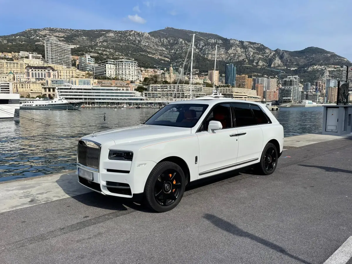 Rolls-Royce Cullinan 2022 — Veyra Cars, Europe. The 2022 Rolls-Royce Cullinan brings 563 hp to a body built for composure rather than…