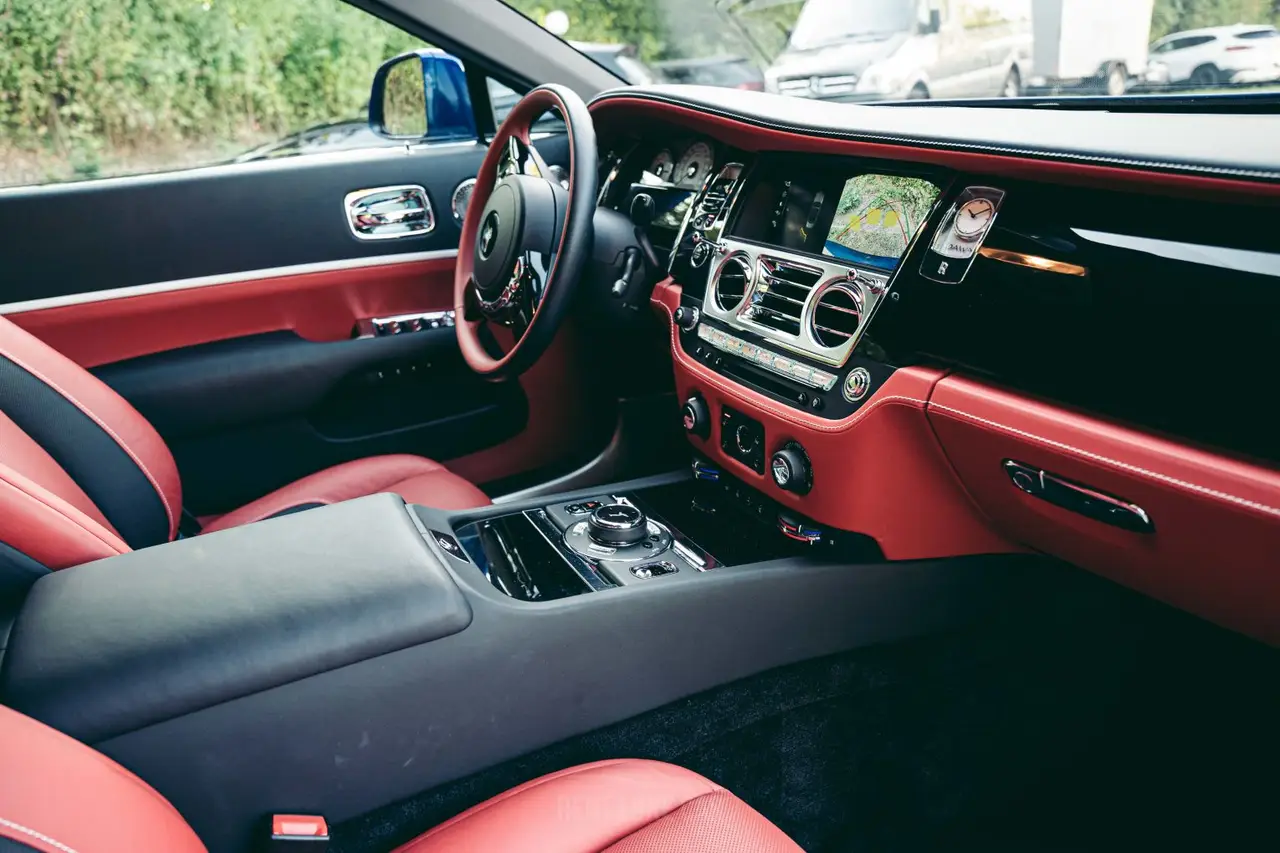 Rolls-Royce Dawn 2022, interior — Veyra Cars, Europe. The Rolls-Royce Dawn carries its 563 hp V12 with a composure that rarely announces…