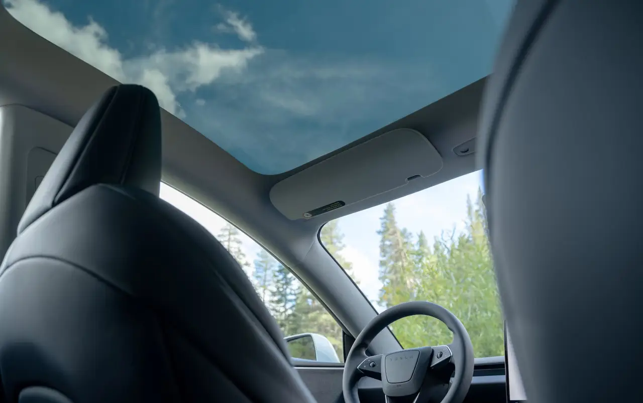 Tesla Model 3 Performance 2026, interior — Veyra Cars, Europe. The 2026 Tesla Model 3 Performance brings 510 hp to a saloon shape that stays composed…