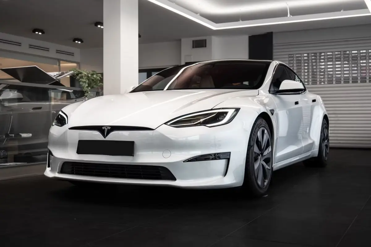 Tesla Model S Plaid 2025 — Veyra Cars, Europe. The 2025 Tesla Model S Plaid pairs 1020 hp with the composure of a full-size executive…